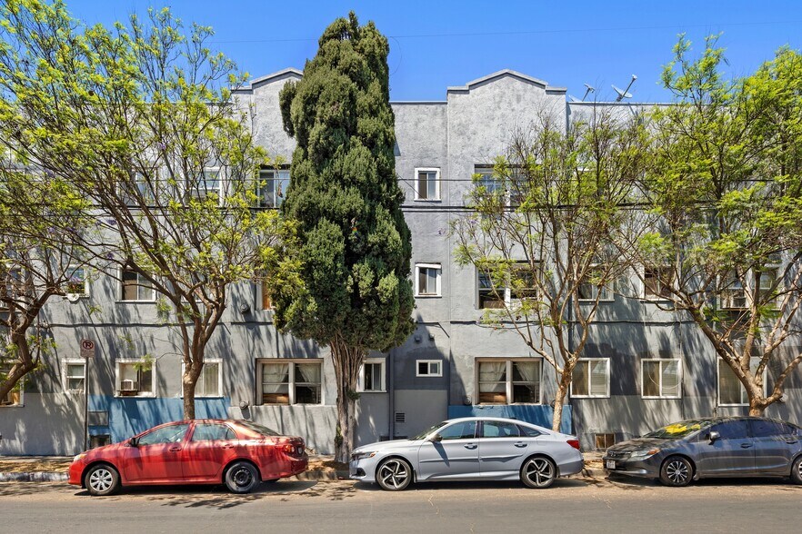 More Photos Of 1000 N Serrano Ave, Los Angeles Apartments For Sale