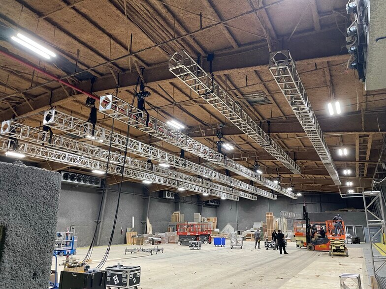 More Photos Of 4865 Arthur Kill Rd, Staten Island Warehouse For Lease