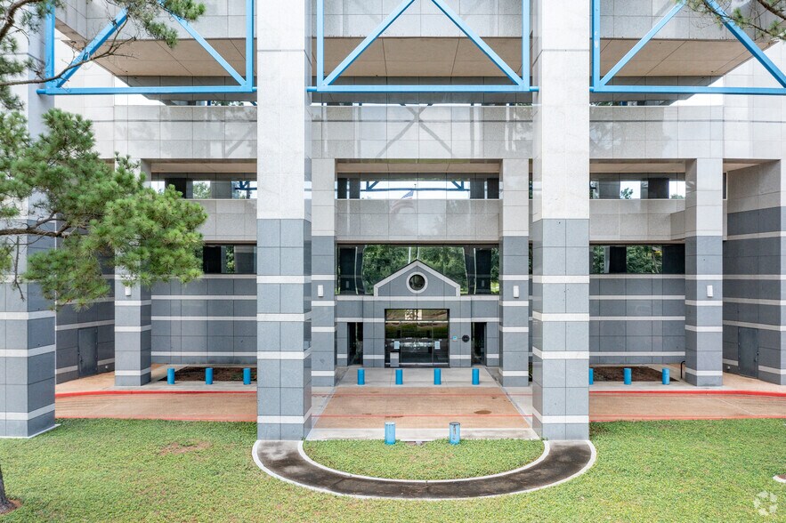 More Photos Of 3700 Bay Area Blvd, Houston Office For Lease