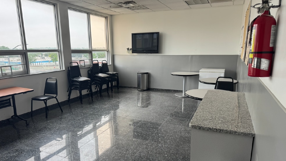 More Photos Of 2544 Borough Pl, Woodside Warehouse For Lease