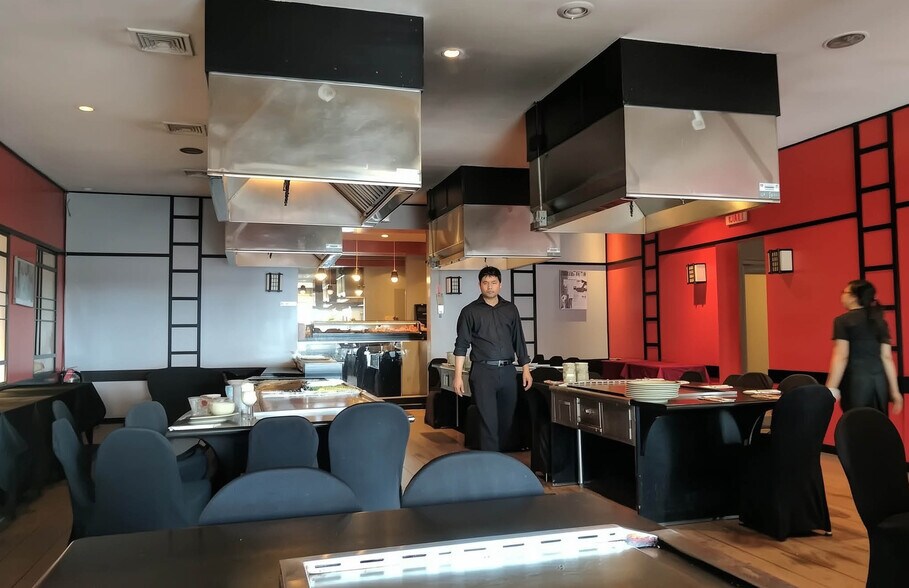 More Photos Of 500 City Island Ave, Bronx Restaurant For Sale