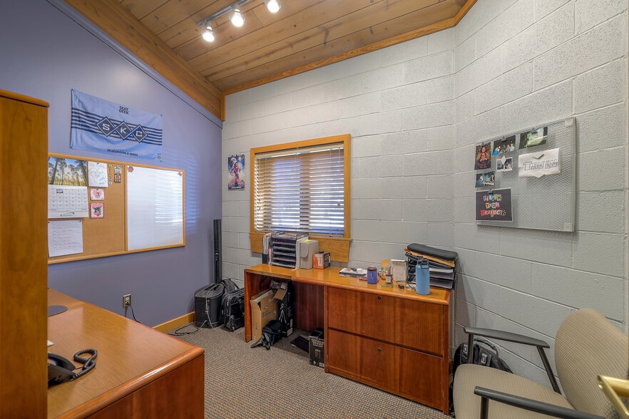 More Photos Of 8880 Ballentine St, Overland Park Office For Sale