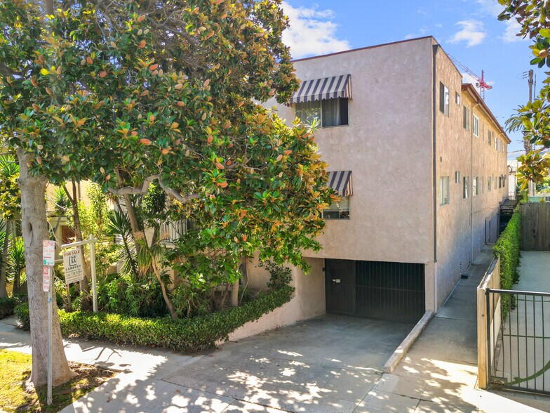 More Photos Of 1518 10th St, Santa Monica Apartments For Sale