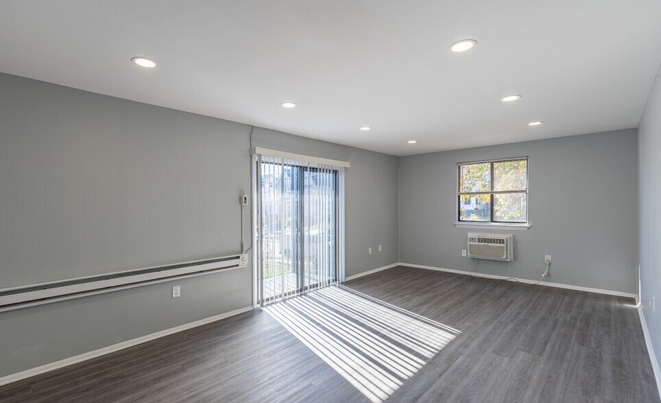 More Photos Of 1007-1023 Bullock Ave, Lansdowne Apartments For Sale