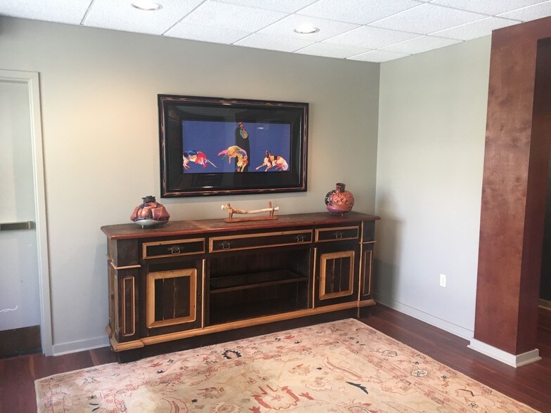 More Photos Of 5 Dunmore Ct, Hilton Head Office Residential For Sale