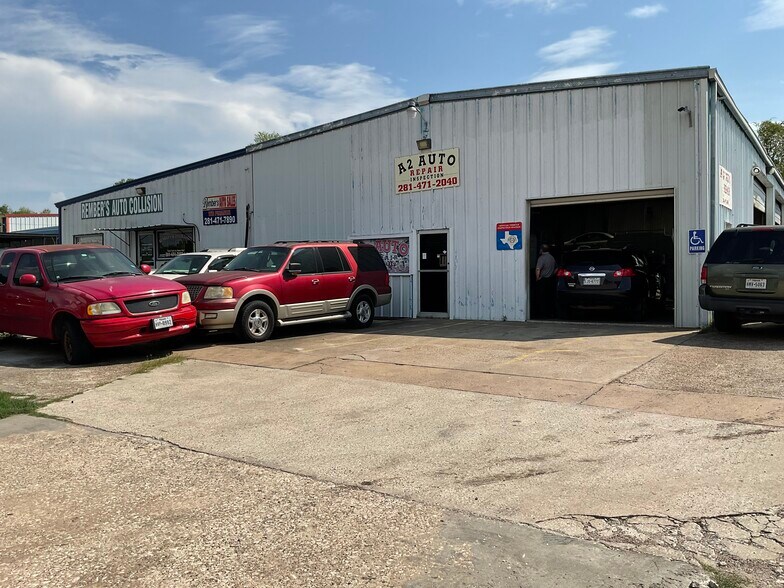 More Photos Of 1517 W Main St, La Porte Auto Repair For Sale