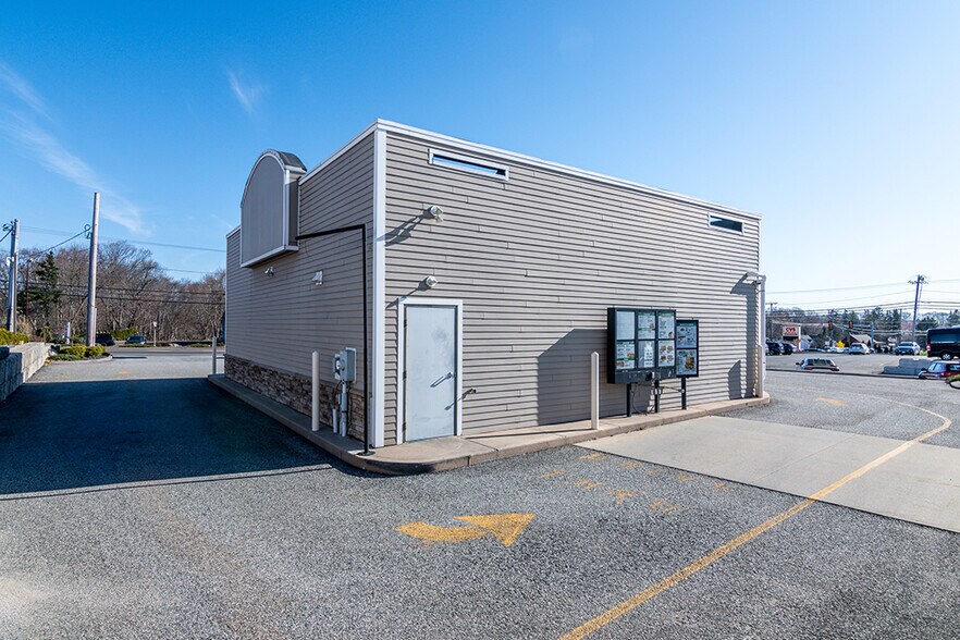 More Photos Of 2214 Plainfield Pike, Cranston Fast Food For Sale