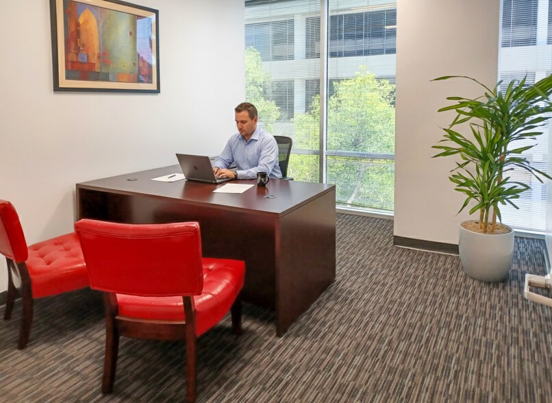 More Photos Of 21031 Ventura Blvd, Woodland Hills Office For Lease