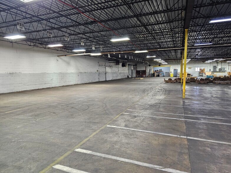 More Photos Of 213 Dennis St, Athens Industrial For Lease