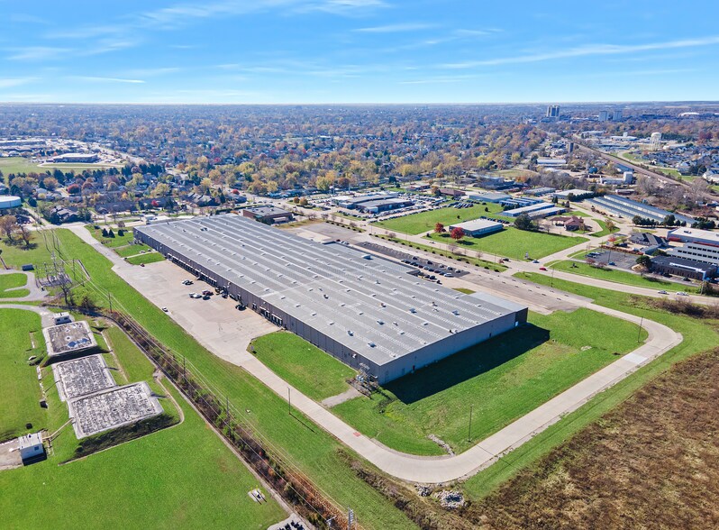 More Photos Of 1500 Fort Jesse Rd, Normal Warehouse For Sale