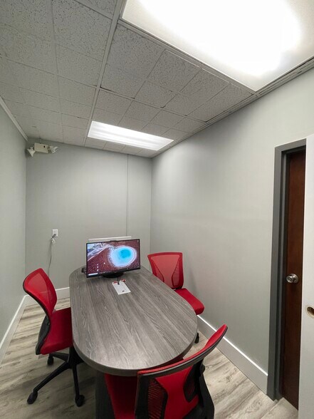 More Photos Of 911 S 8th St, Fernandina Beach Loft Creative Space For Sale