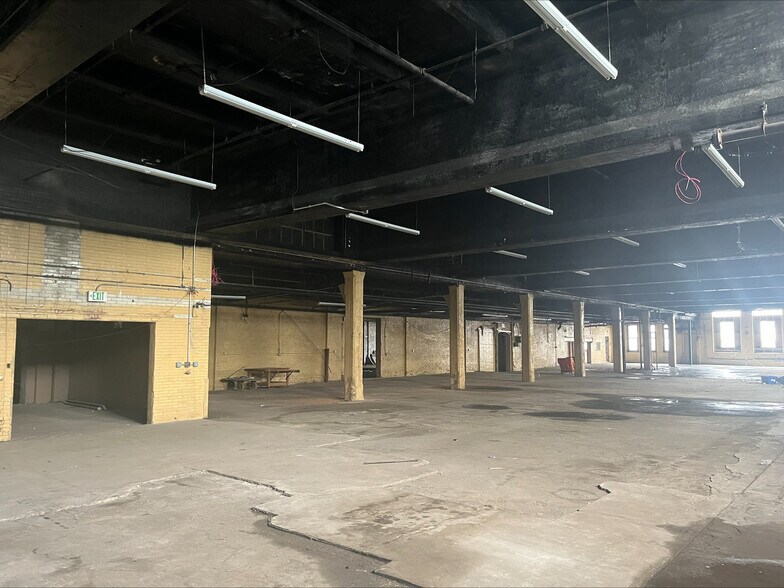More Photos Of 2427-2435 W York St, Philadelphia Manufacturing For Sale