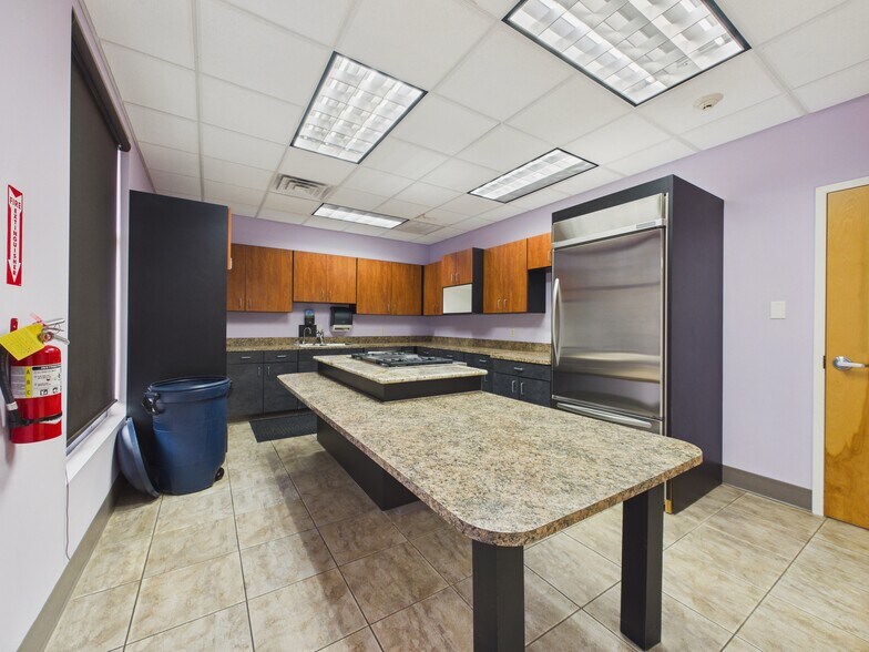 More Photos Of 1000 Centre Brook Ct, Columbus Medical For Lease