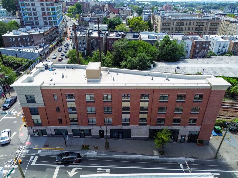 More Photos Of 845 Newark Ave, Jersey City Medical For Lease