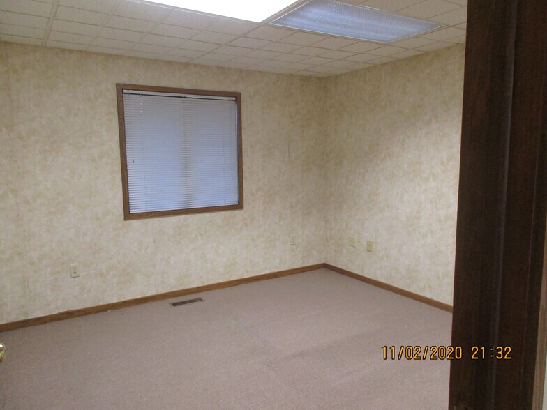 More Photos Of 3 Heritage Oak Ln, Battle Creek Medical For Sale