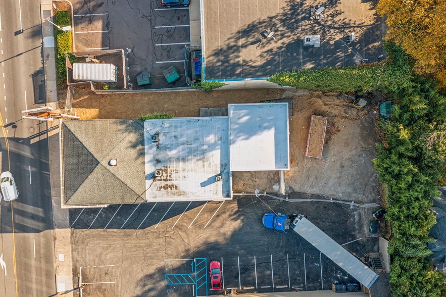 More Photos Of 5052-5056 City Ave, Philadelphia Freestanding For Lease