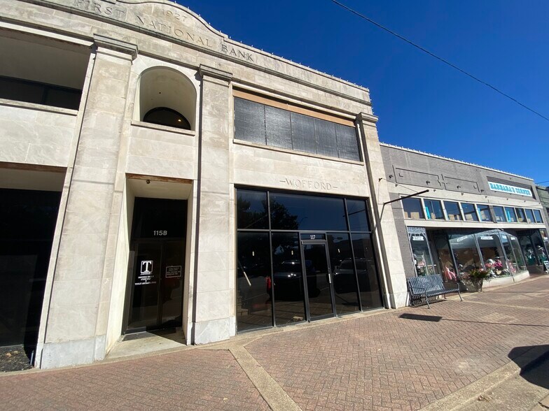 More Photos Of 117 E Tyler St, Athens Storefront Retail Office For Lease