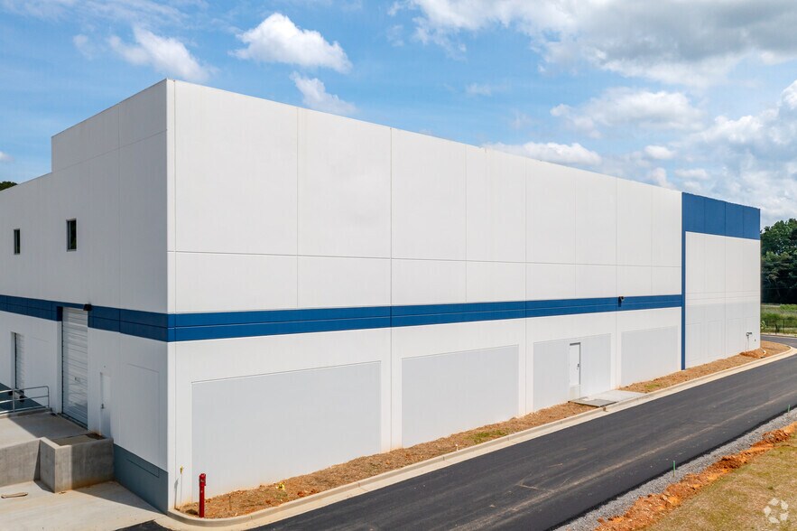 More Photos Of 1033 Cass White Rd NE, Cartersville Distribution For Lease