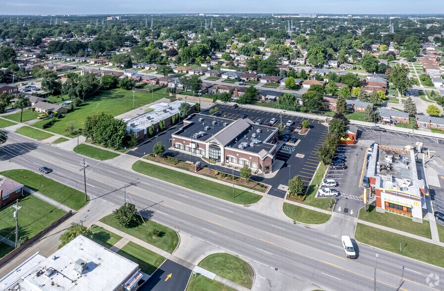 More Photos Of 30801 Schoenherr Rd, Warren Storefront Retail Office For Lease