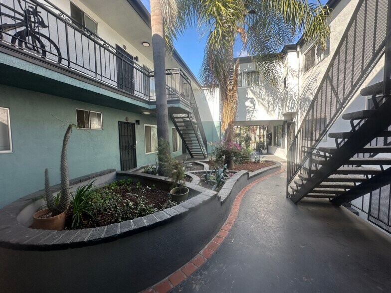 More Photos Of 610 E Hyde Park Blvd, Inglewood Apartments For Sale