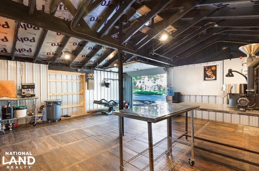 More Photos Of 4 S 1st St, Denton Specialty For Sale