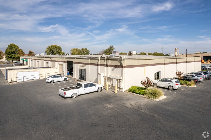 More Photos Of 1540 Tanforan Ave, Woodland Warehouse For Lease