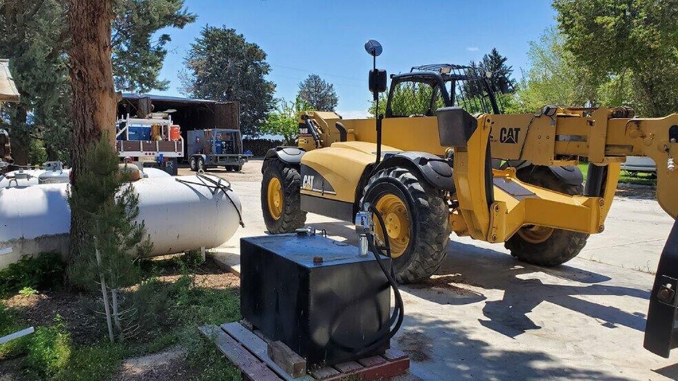 More Photos Of 41614 102nd St E, Palmdale Industrial For Lease