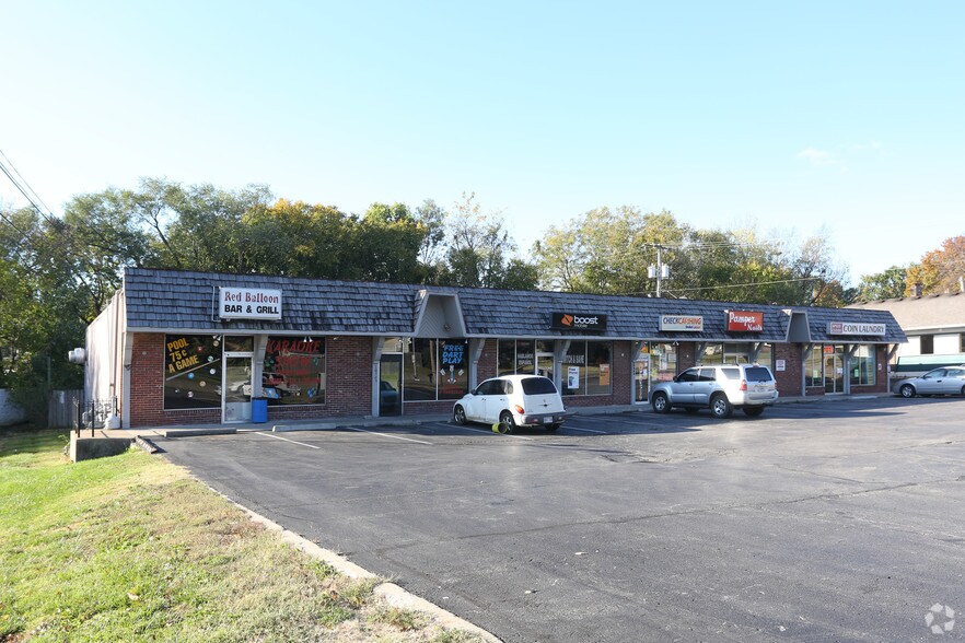 More Photos Of 10325-10403 W 75th St, Shawnee General Retail For Sale