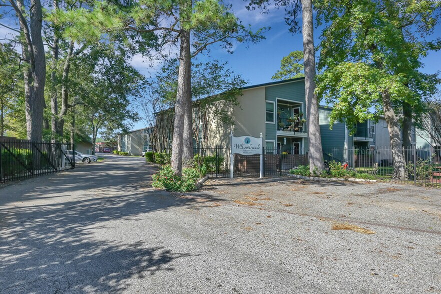 More Photos Of 510 Billie Bess Ln, Conroe Apartments For Sale