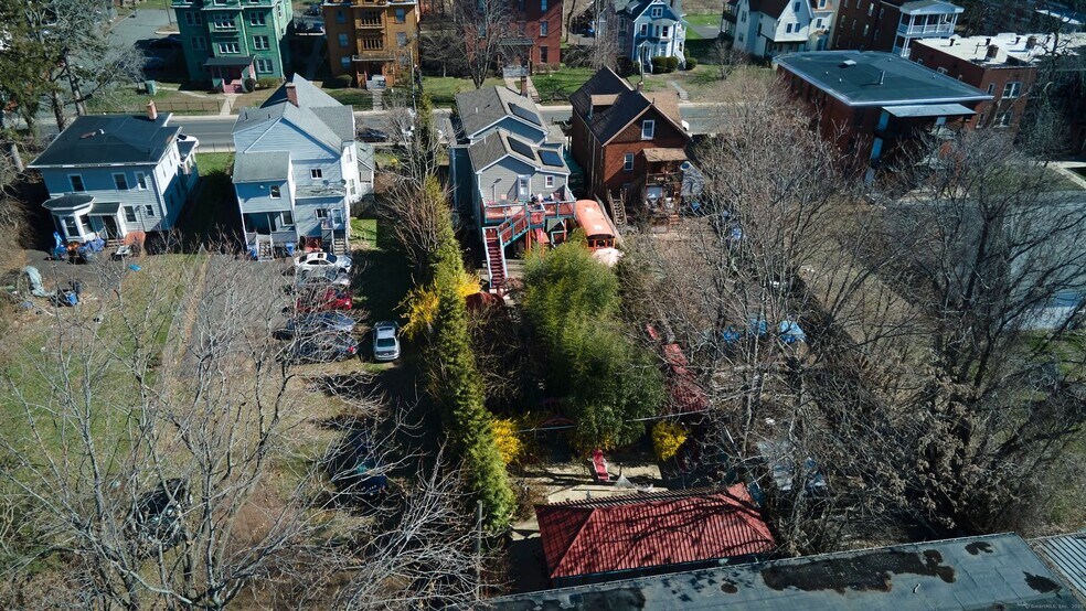 More Photos Of 39 Capen St, Hartford Multifamily For Sale