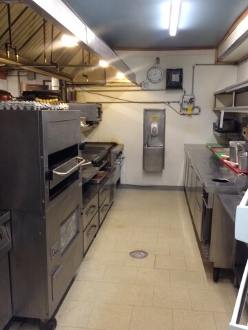 More Photos Of 1723 Quaker Rd, Barker Restaurant For Sale