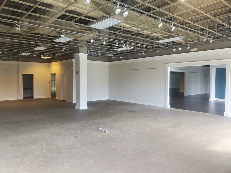 More Photos Of 3550 N Federal Hwy, Fort Lauderdale Freestanding For Lease