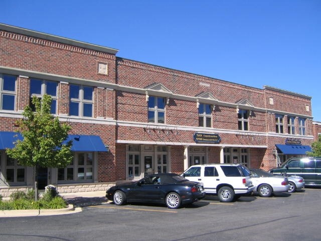 More Photos Of 40W320 Lafox Rd, St Charles Loft Creative Space For Sale