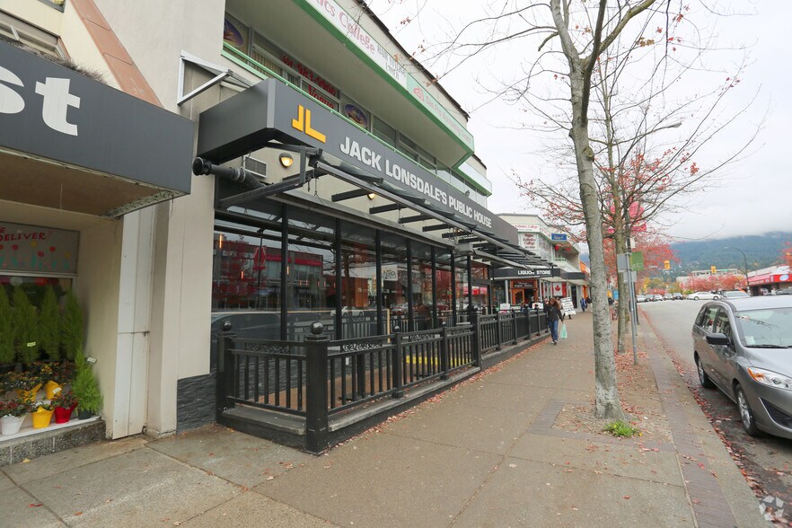 More Photos Of 1433 Lonsdale Ave, North Vancouver Storefront For Sale