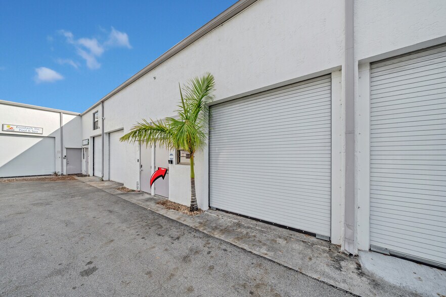 More Photos Of 1769-1791 Blount Rd, Pompano Beach Warehouse For Sale