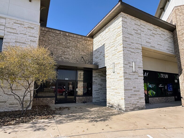 More Photos Of 5977 Preston Rd, Frisco Storefront For Sale