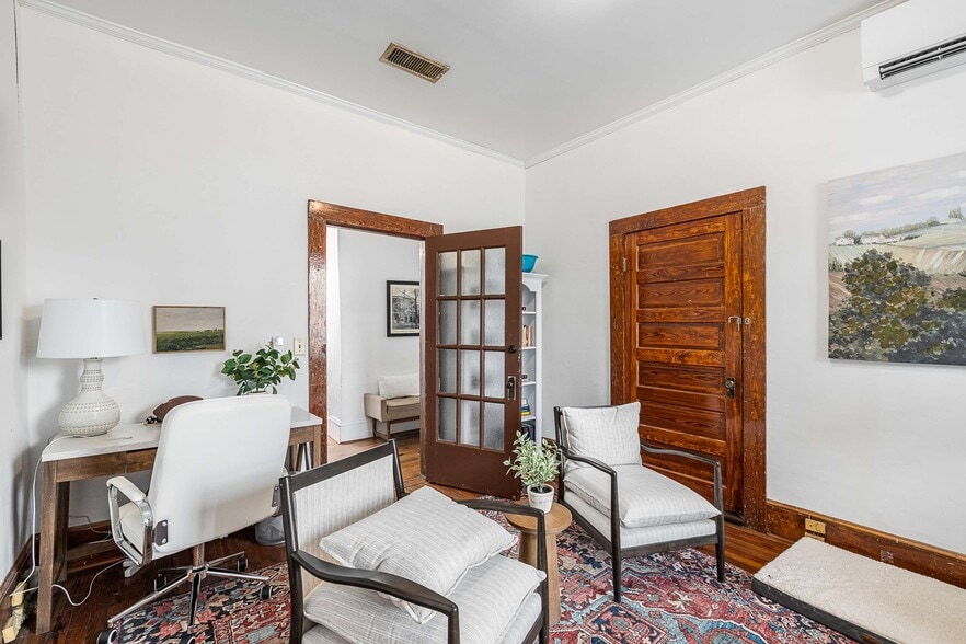 More Photos Of 35 S Peachtree St, Norcross Restaurant For Sale