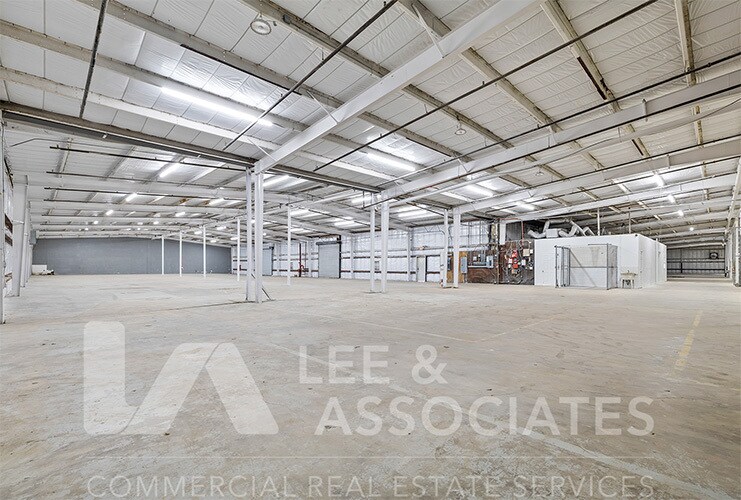 More Photos Of 841 Drive Buick Ave, Orlando Warehouse For Lease