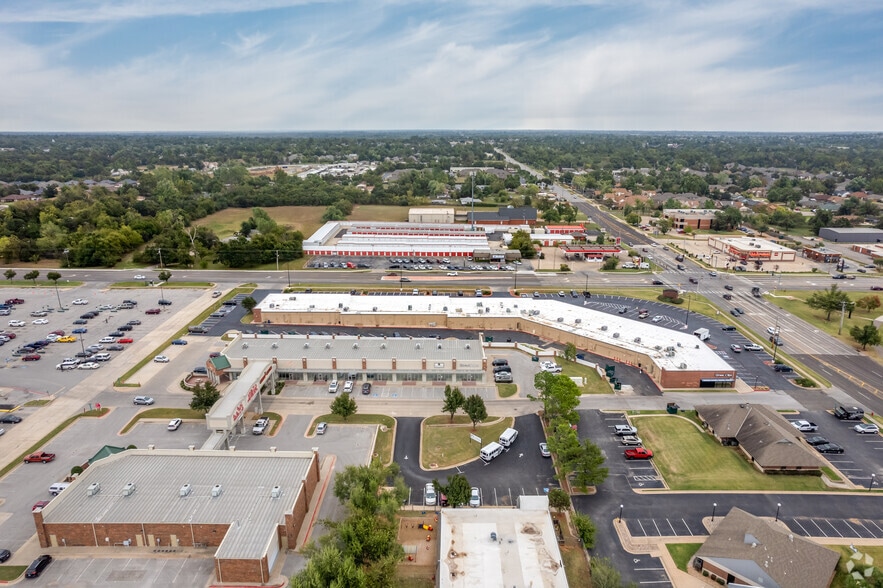 More Photos Of 8855 E Reno Ave, Midwest City Storefront Retail Office For Lease