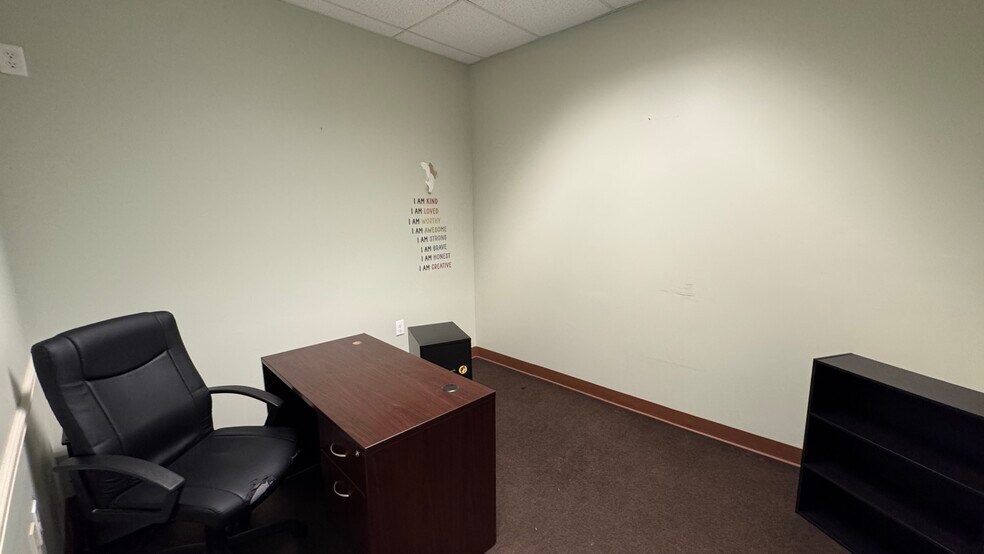 More Photos Of 4379 Easton Ave, Bethlehem Office For Sale