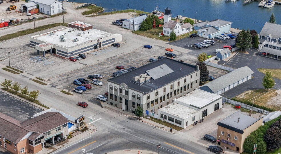 More Photos Of 520 N Main St, Cheboygan Office For Sale