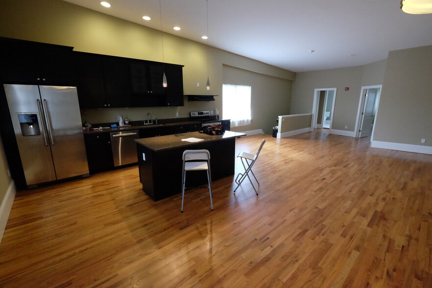 More Photos Of 179 Main St, Beacon Storefront Retail Residential For Sale