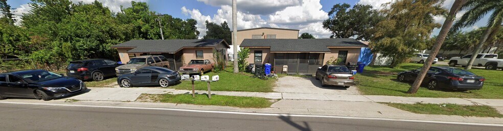 More Photos Of 2273-2275 Cranford Ave, Fort Myers Warehouse For Sale