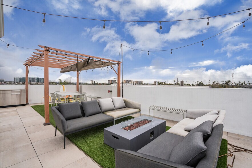 More Photos Of 2432 Penmar Ave, Venice Apartments For Sale