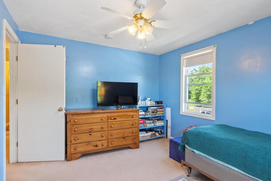 More Photos Of 50 N Spencer Rd, Spencer Garden Center For Sale