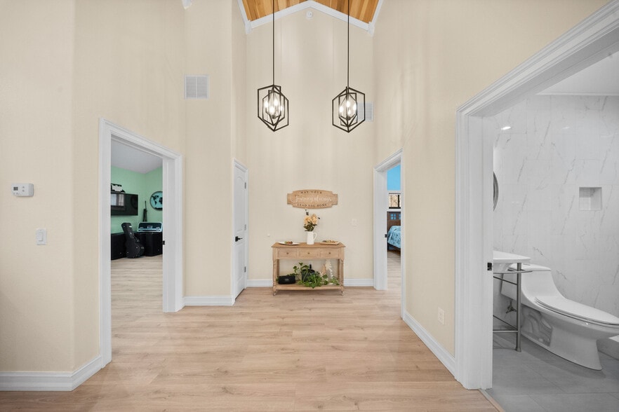 More Photos Of 325 Sinking Rd, Argillite Hospitality For Sale