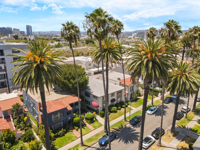 More Photos Of 447 S Palm Dr, Beverly Hills Apartments For Sale