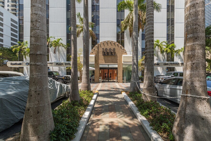 More Photos Of 1000 Brickell Ave, Miami Office For Sale