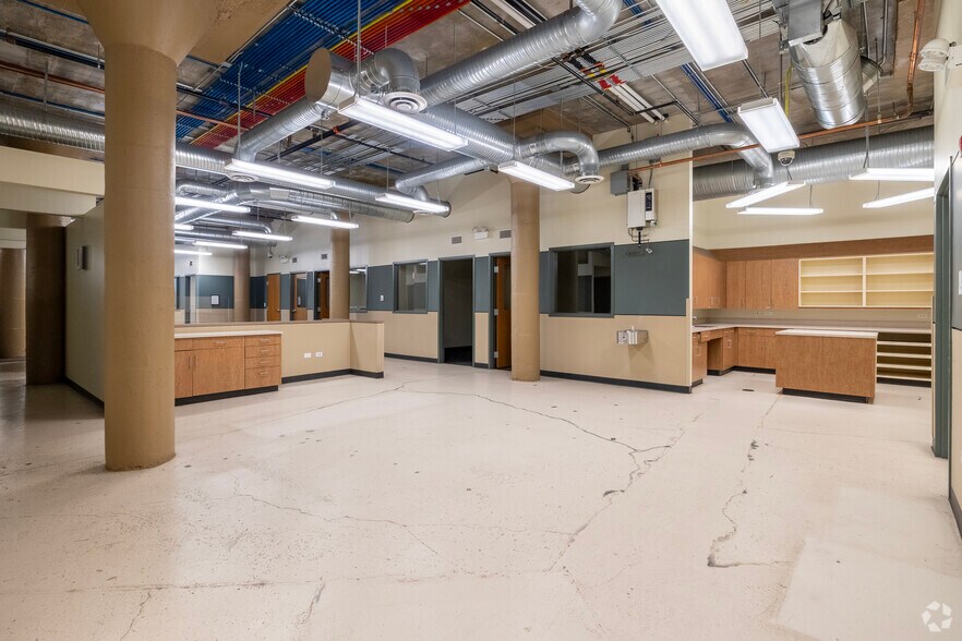 More Photos Of 1821 W Berteau Ave, Chicago Loft Creative Space For Sale