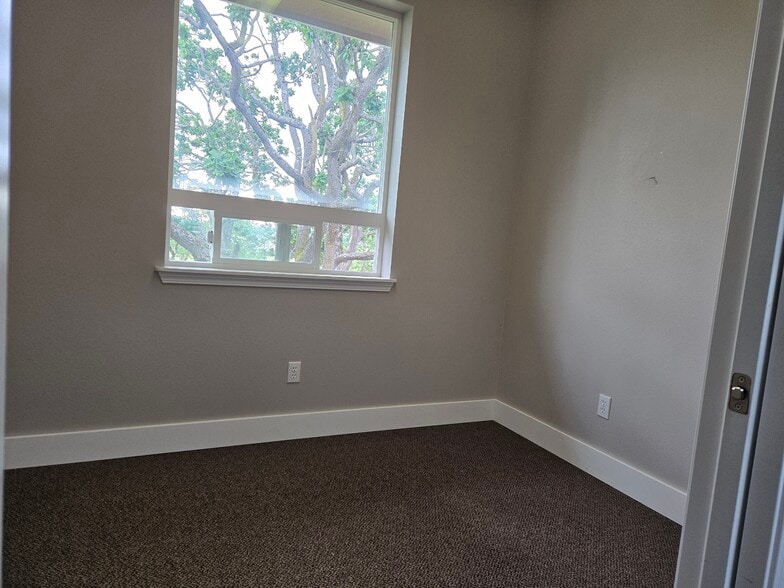 More Photos Of 568-578 N 5th Ave, Sequim Medical For Lease
